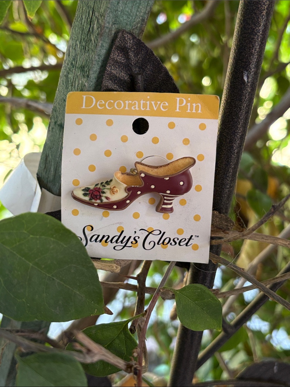 Sandy’s 👠Closet Vintage🧵🪡 Brooch Shoe